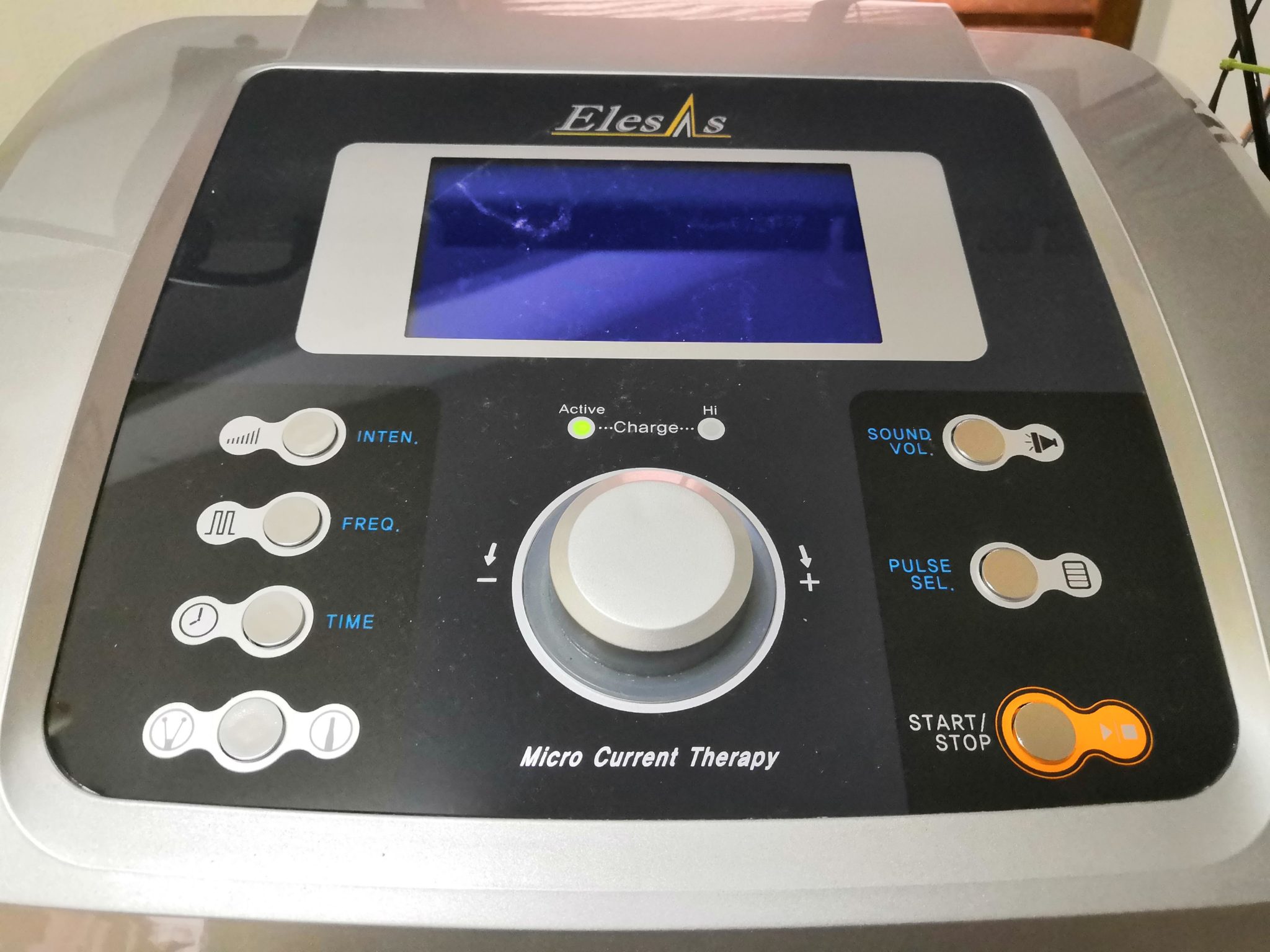 微弱電流エレサス
